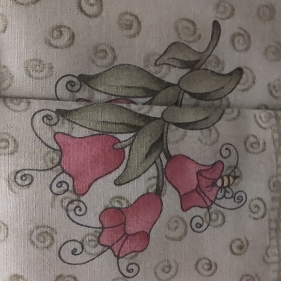 VGT,Cream,Floral,Woven Handle Sewing Basket. - Picture 5 of 15